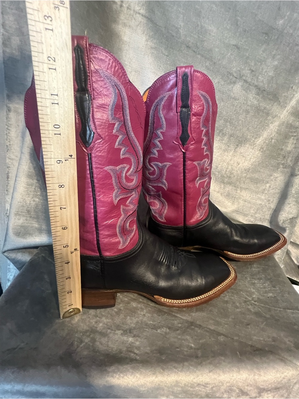 Lucchese Women's Calf Leather Western Black/Fuscia Boots. Size 10B - Picture 6 of 15